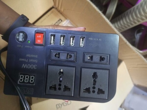 300W INVERTER WITH USB